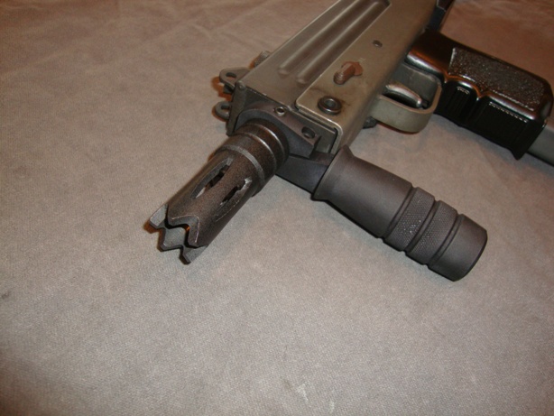 *Forward Tactical Grip for Mac-10 9mm/.45 acp
